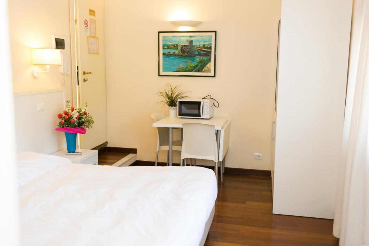 Rex Hotel Residence Genua Buitenkant foto